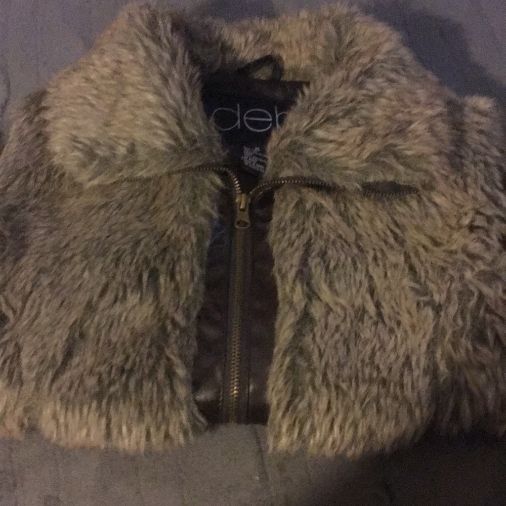 Faux fur vest!!